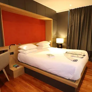 *** Hotel Du Commerce France